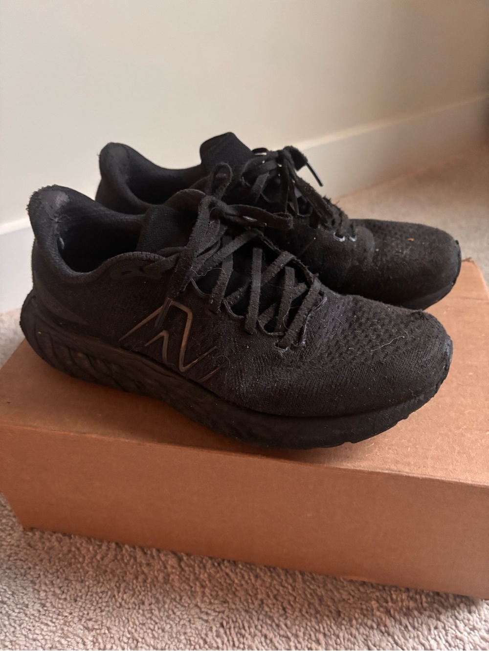 Black Men's Running Sneakers